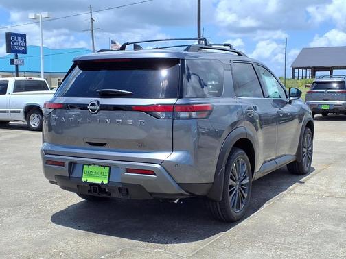 Gun Metallic 2026 Nissan Pathfinder SL
