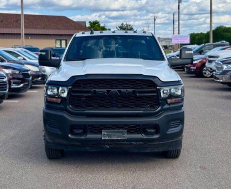 2023 RAM 3500 Tradesman Crew Cab 4x4 8' Box