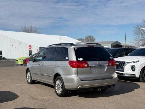 2009 Toyota Sienna XLE Limited