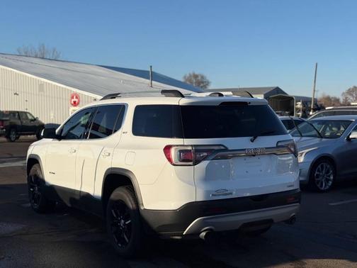 2019 GMC Acadia SLT-1