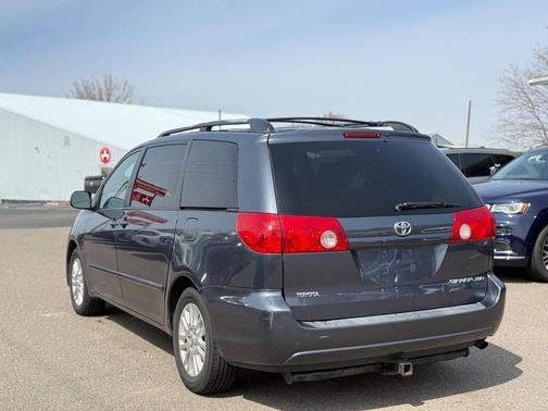 2009 Toyota Sienna XLE