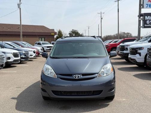 2009 Toyota Sienna XLE
