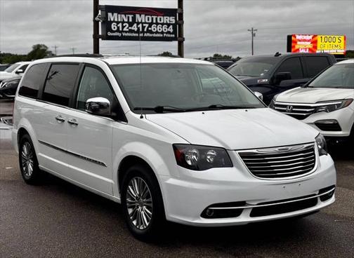 2014 Chrysler Town & Country Touring-L