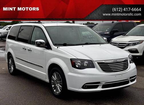2014 Chrysler Town & Country Touring-L