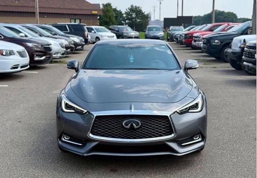 2022 INFINITI Q60 LUXE AWD
