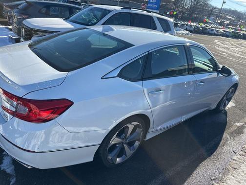 2020 Honda Accord Touring 2.0T