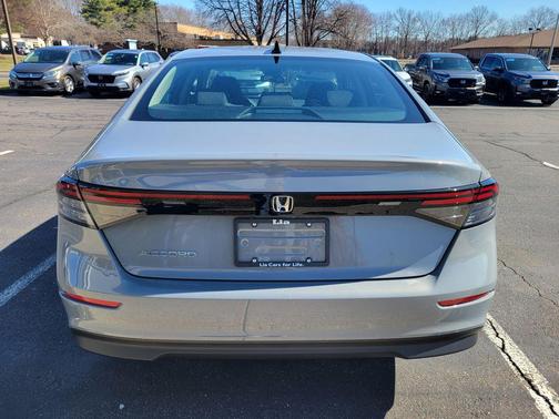Urban Gray Pearl 2026 Honda Accord SE