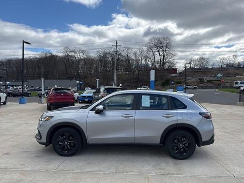 Lunar Silver Metallic 2023 Honda HR-V LX