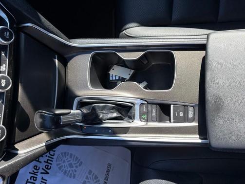 Platinum White Pearl 2022 Honda Accord Sport SE 1.5T