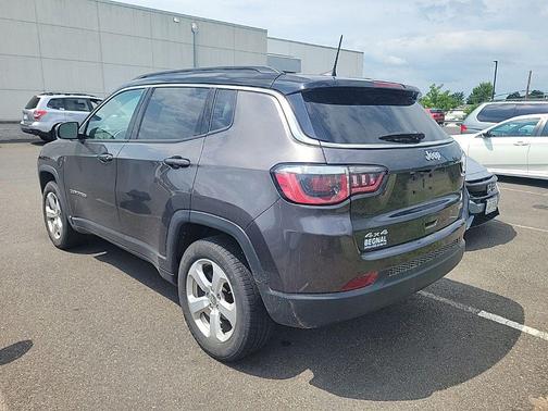 Granite Crystal Metallic Clearcoat 2020 Jeep Compass Latitude
