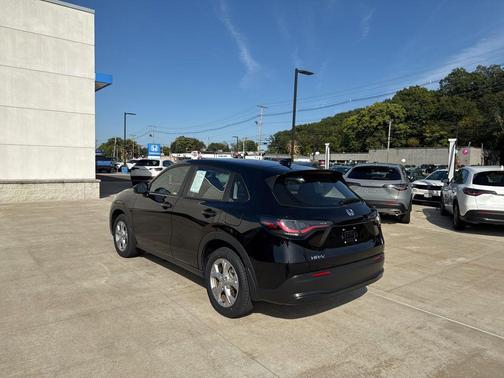 2023 Honda HR-V LX