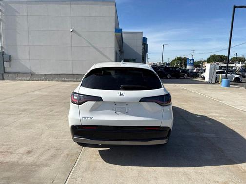 Platinum White Pearl 2026 Honda HR-V EX-L