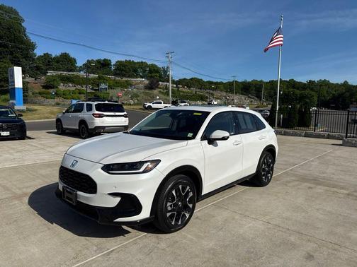 Platinum White Pearl 2026 Honda HR-V EX-L
