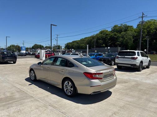Champagne Frost Pearl 2018 Honda Accord LX