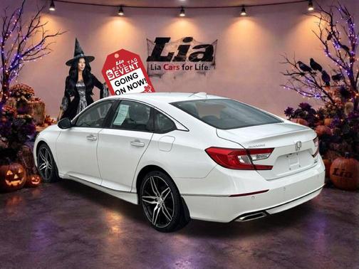 Platinum White Pearl 2021 Honda Accord Touring 2.0T