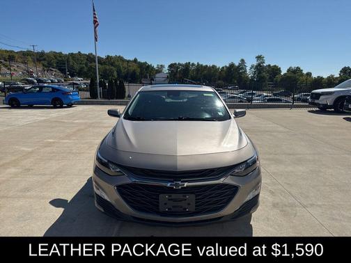 2022 Chevrolet Malibu FWD LT