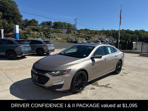 2022 Chevrolet Malibu FWD LT