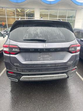 Sonic Gray Pearl 2023 Honda Pilot AWD Elite