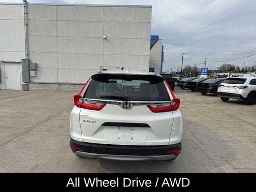 White Diamond Pearl 2018 Honda CR-V LX