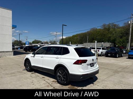 Oryx White Pearl 2022 Volkswagen Tiguan 2.0T SE 4MOTION