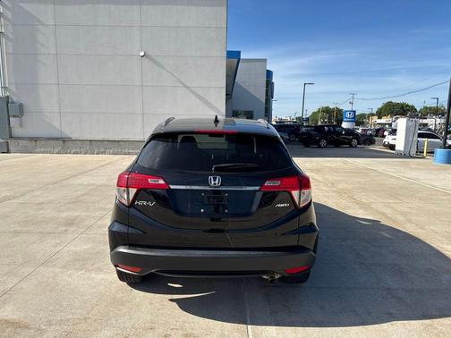 Crystal Black Pearl 2022 Honda HR-V EX