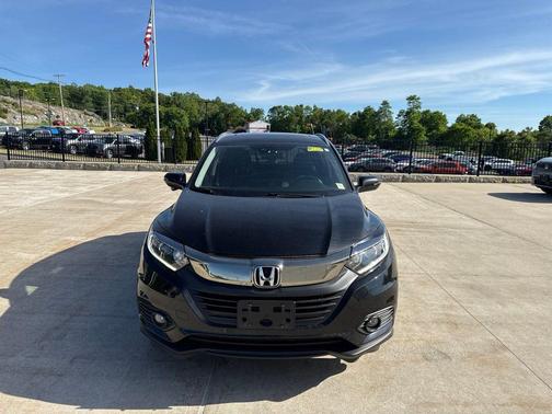 Crystal Black Pearl 2022 Honda HR-V EX