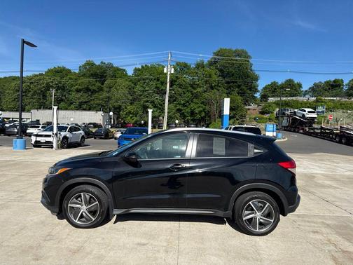 Crystal Black Pearl 2022 Honda HR-V EX