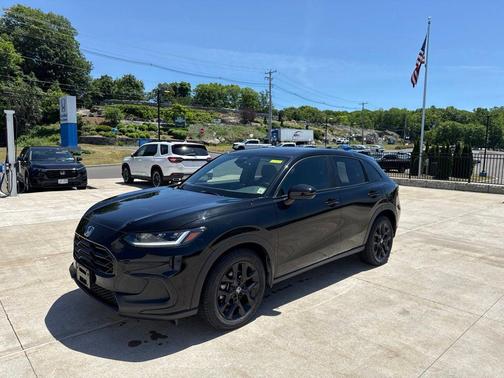 Crystal Black Pearl 2024 Honda HR-V AWD Sport
