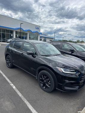 Crystal Black Pearl 2024 Honda HR-V AWD Sport