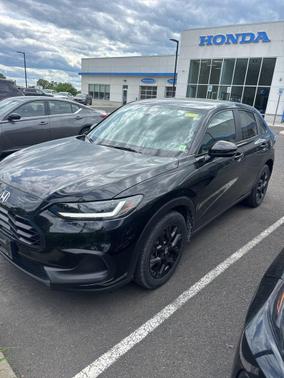 Crystal Black Pearl 2024 Honda HR-V AWD Sport