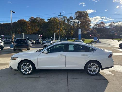 2025 Honda Accord LX 1.5T