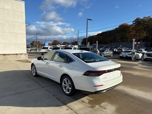 2025 Honda Accord LX 1.5T