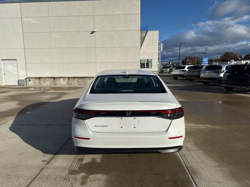 2025 Honda Accord LX 1.5T