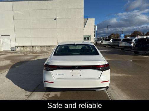 2025 Honda Accord LX 1.5T