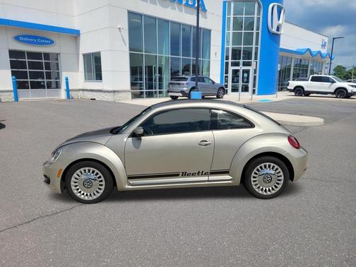 Moonrock Silver Metallic 2013 Volkswagen Beetle 2.5L