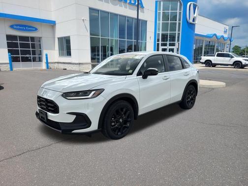 Platinum White Pearl 2024 Honda HR-V Sport