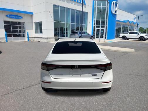 Platinum White Pearl 2024 Honda Accord Hybrid Touring