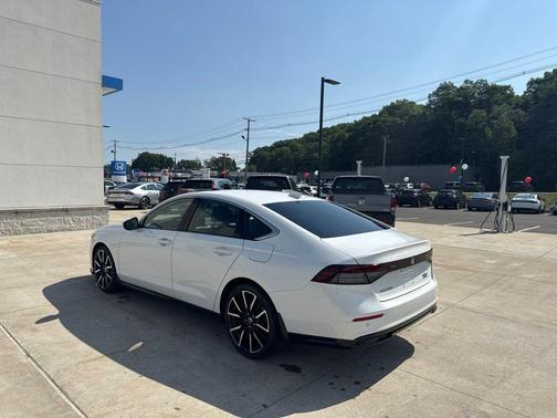 Platinum White Pearl 2024 Honda Accord Hybrid Touring