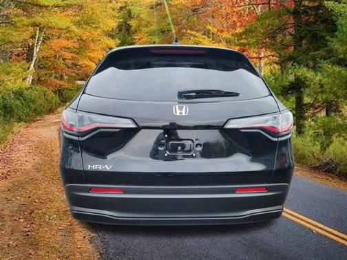 Deep Ocean Pearl 2027 Honda HR-V LX