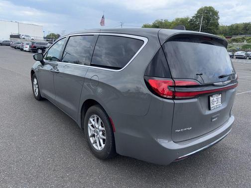 Ceramic Gray Clearcoat 2023 Chrysler Pacifica Touring L