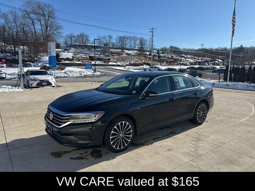 2022 Volkswagen Passat 2.0T Limited Edition