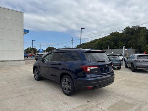 2022 Honda Pilot AWD Sport
