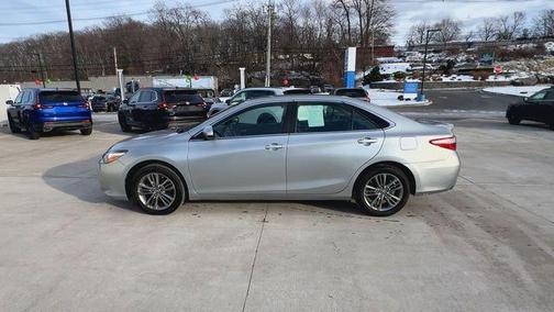 2017 Toyota Camry SE