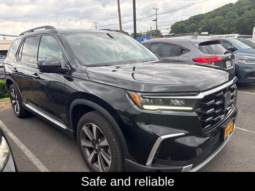Crystal Black Pearl 2023 Honda Pilot AWD Elite