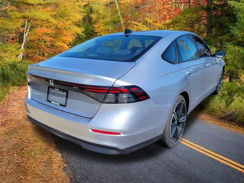 Solar Silver Metallic 2026 Honda Accord SE