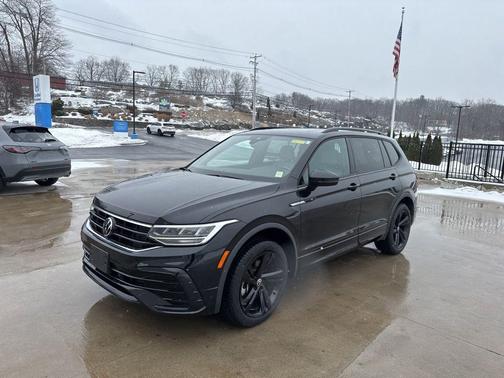 2023 Volkswagen Tiguan 2.0T SE R-Line Black 4MOTION