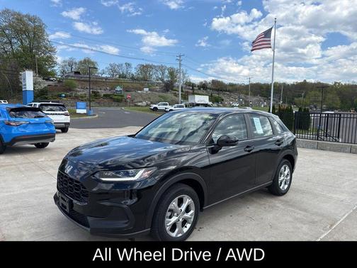 Crystal Black Pearl 2025 Honda HR-V LX