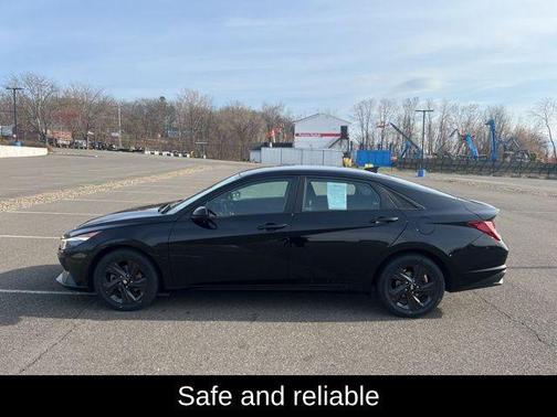 2021 Hyundai ELANTRA SEL
