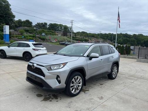 2020 Toyota RAV4 XLE Premium