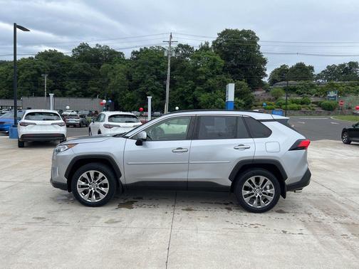 2020 Toyota RAV4 XLE Premium